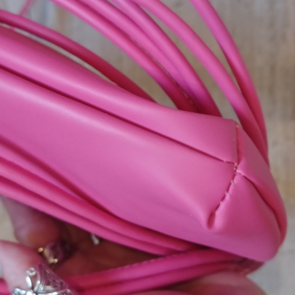 Fashionista Pink Strappy Versatile Noodle Bag - Picture 6 of 8